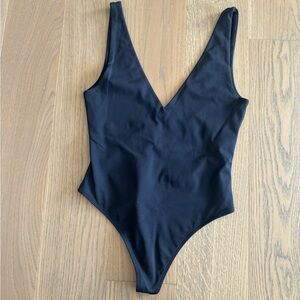 Aritzia contour deep v bodysuit